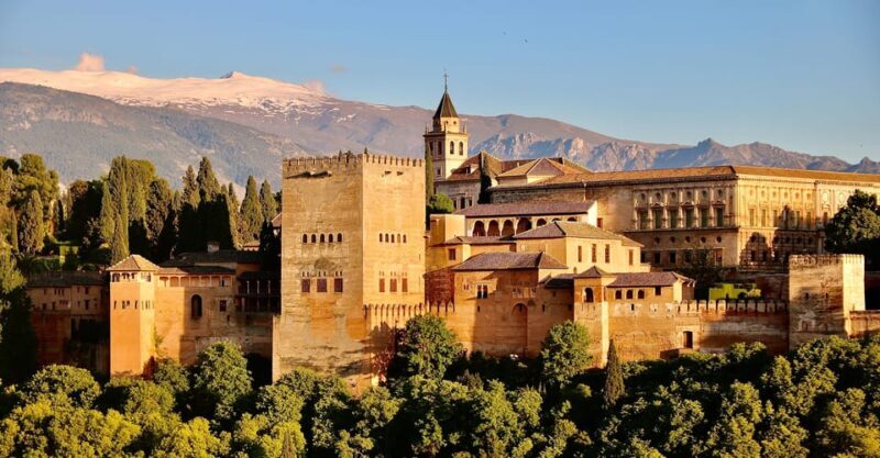 Granada: Alhambra & Nasrid Palaces Small Group Guided Tour - The Value of a Guided Tour