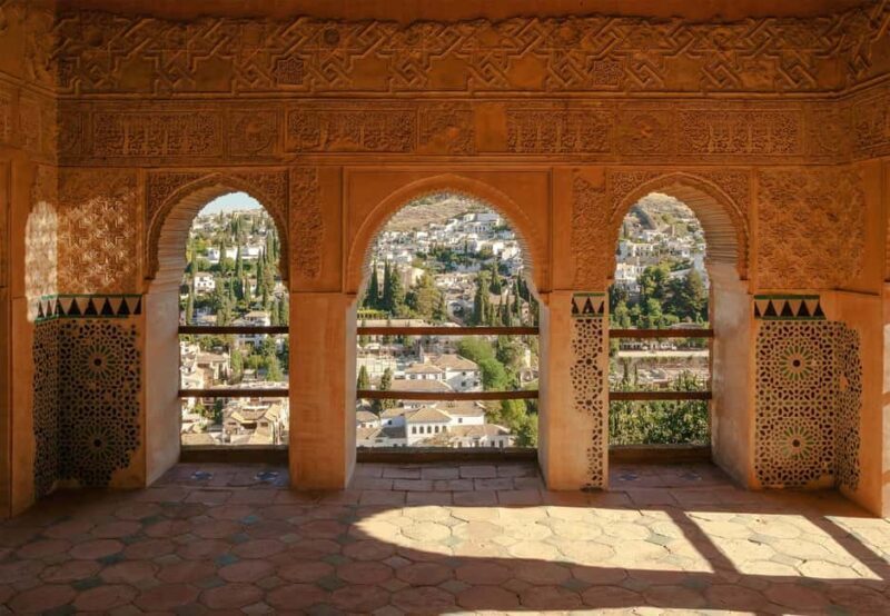 Granada: Alhambra Premium Private Tour with Tickets included - Comparing with Similar Tours
