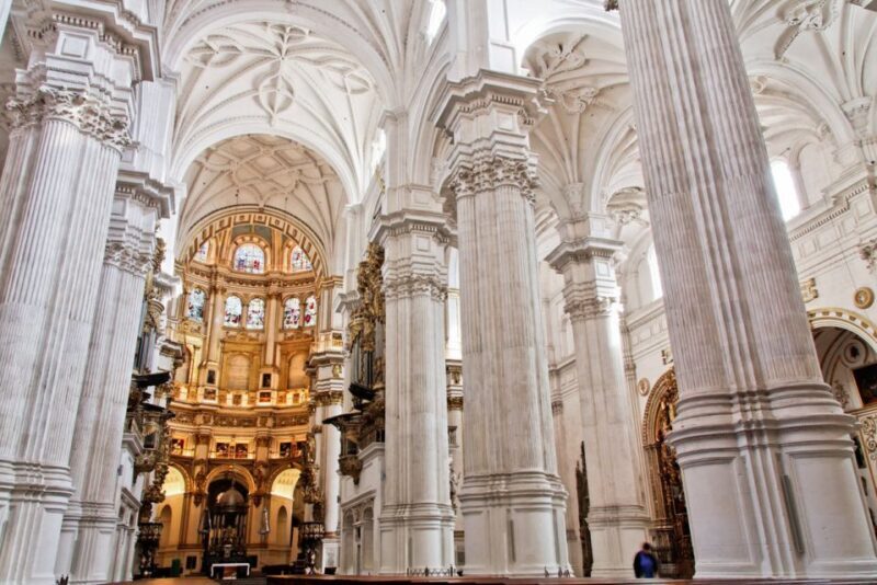 Granada: City Center, Cathedral, Capilla Tour - Key Points