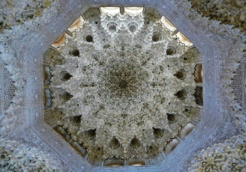 Granada: Fast-Track Alhambra & Nasrid Palaces Guided Tour - Who Would Enjoy This Tour?