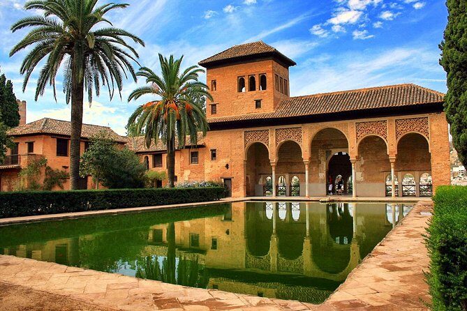 Granada Full Day Tour From Costa del Sol - Who Should Consider This Tour?