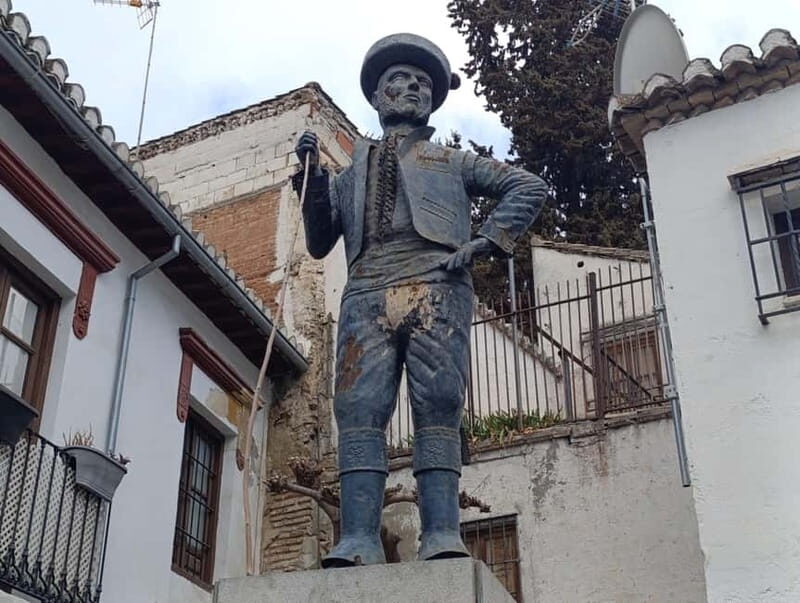 Granada: Hollywood & Sacromonte Tour - Key Points