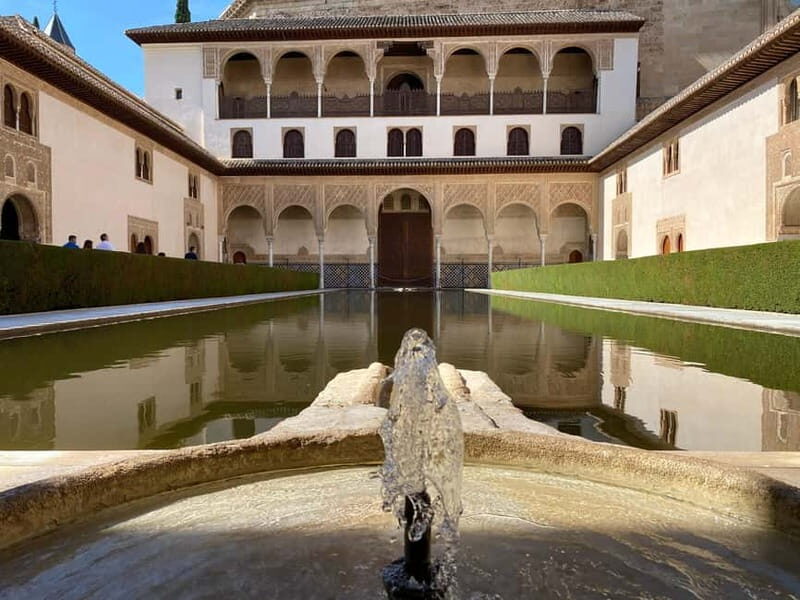 Granada: Last minute ticket Alhambra Tour - FAQs