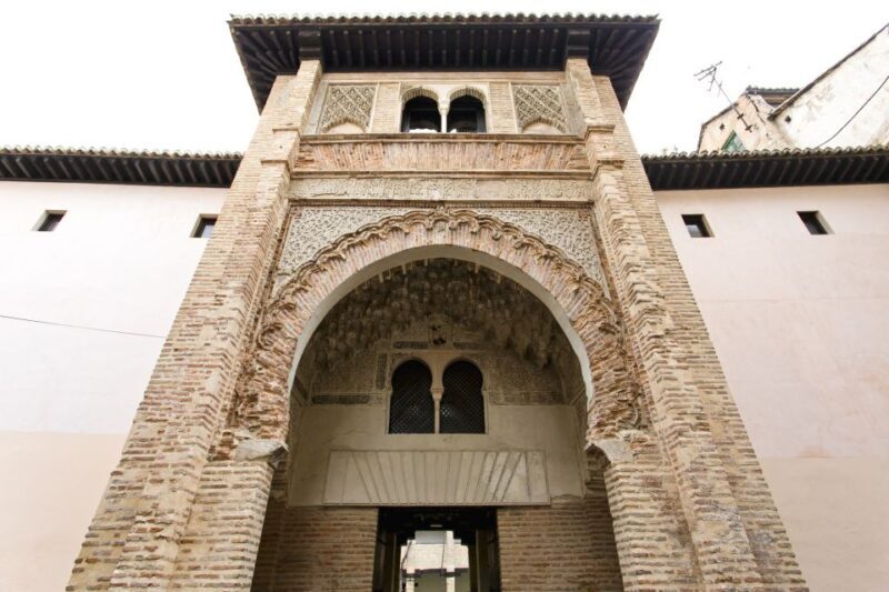 Granada: Moorish Monuments Entrance Tickets - The Experience: What It Feels Like