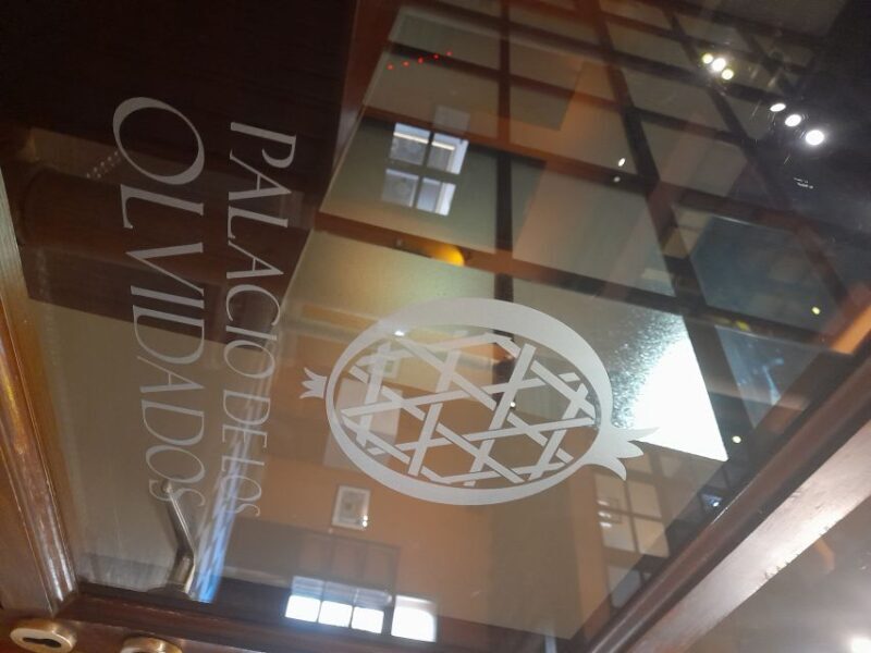 Granada: Palacio de los Olvidados and Torture Exhibition - Key Points