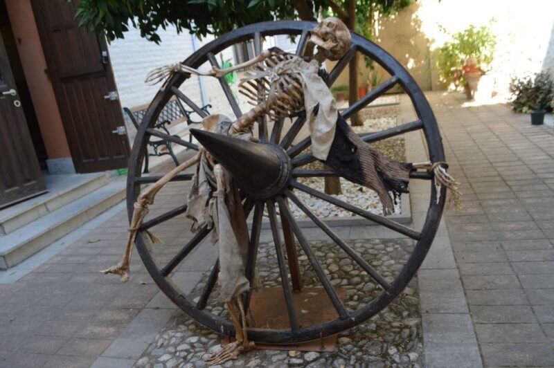 Granada: Palacio de los Olvidados and Torture Exhibition - Who Is This Tour For?