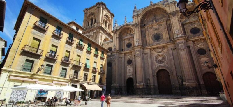 Granada: Private tour of the city center and Cathedral - Hidden Gems and Cultural Stops