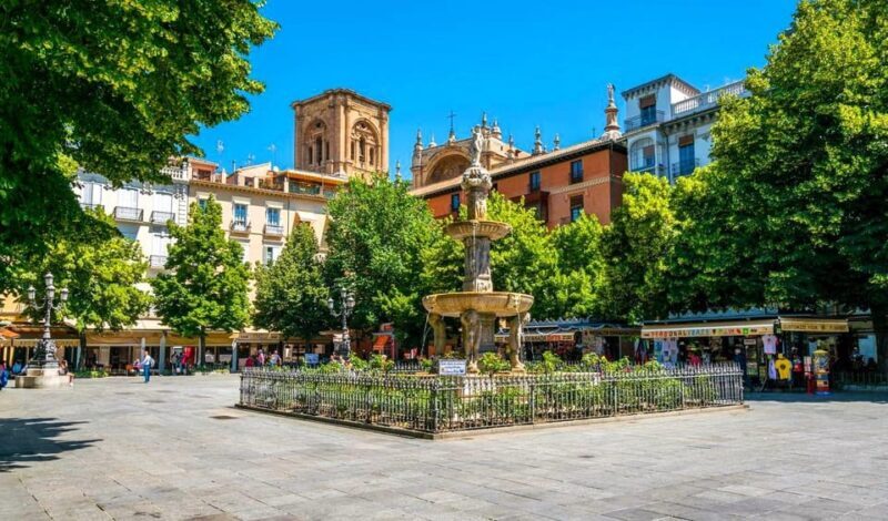 Granada: Private tour of the city center and Cathedral - The Big Star: Granada Cathedral