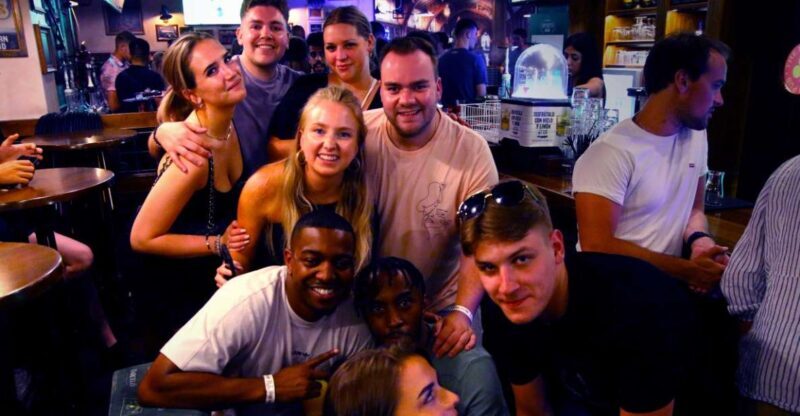 Granada: Pubs & Clubs Crawl with Drinks & Club Entry Ticket - Key Points