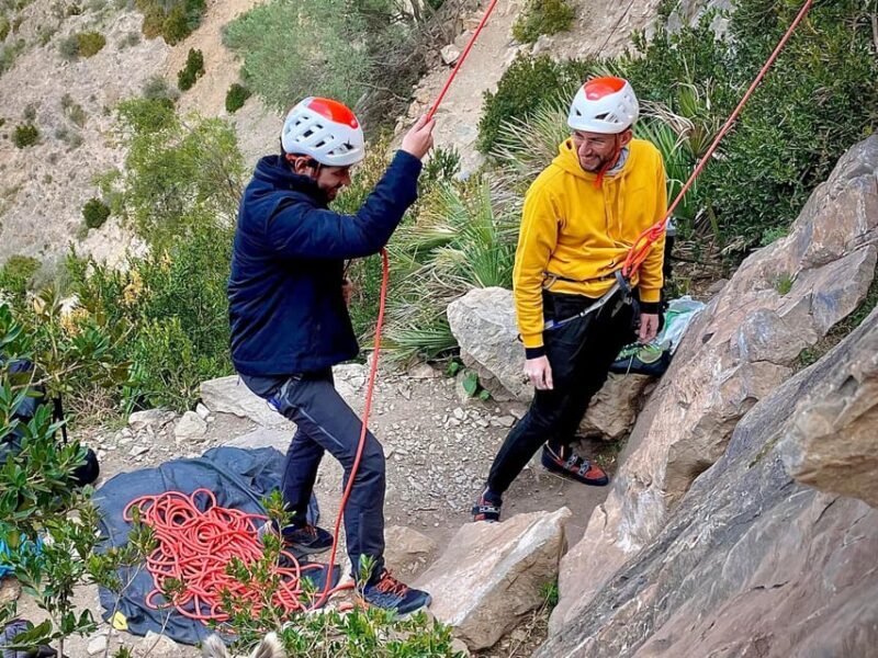 Granada: Rock climbing top-rope Placas Negras - Practical Details and Considerations