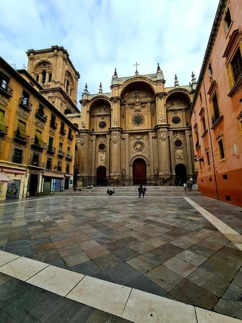 Granada: "Street Art & The Caves" Unique Guided Walking Tour - Practical Details & Value