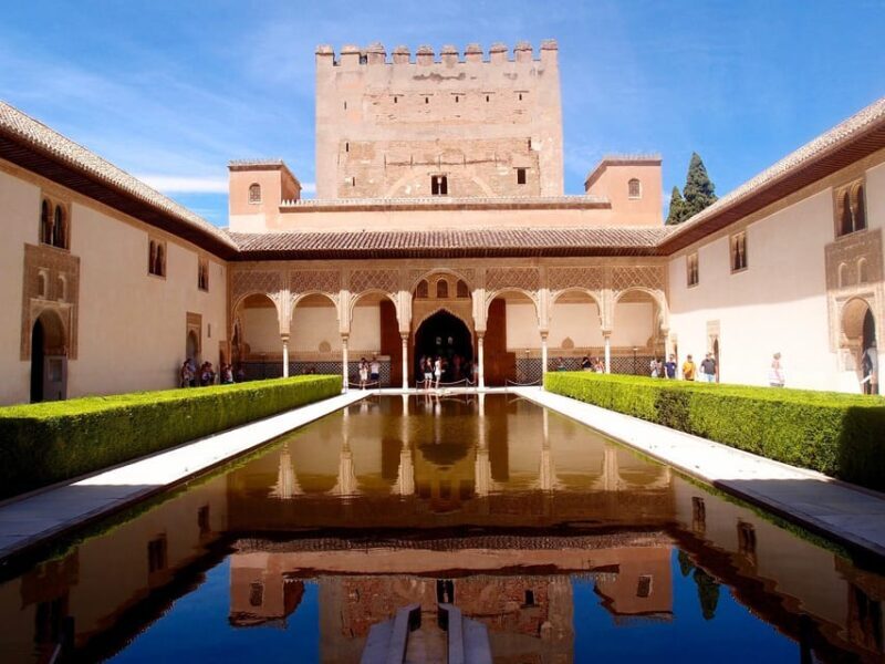 Granada: Tour of Alhambra, Generalife, and Nasrid Palaces - Key Points