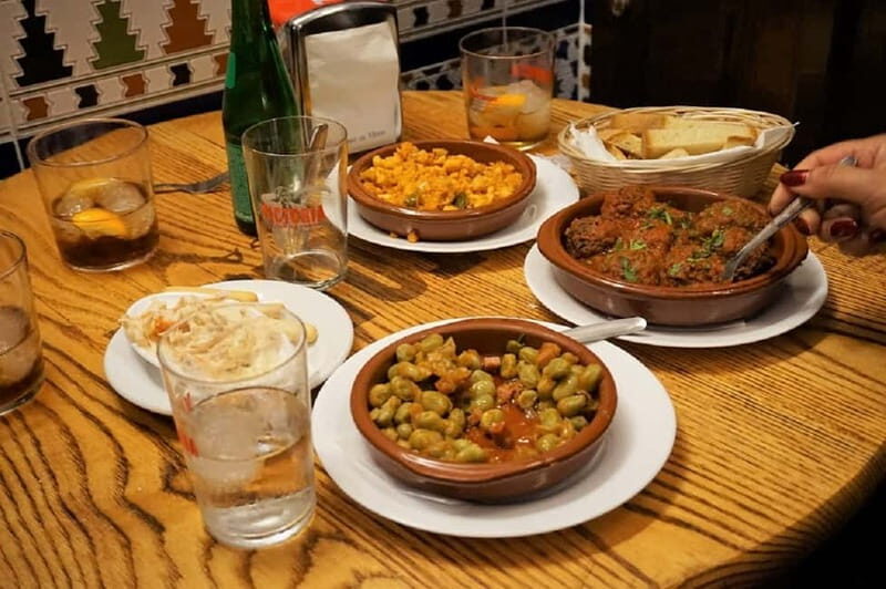 Granada: Traditional Tapas and Wine Tour - A Full Breakdown of the Tour Experience