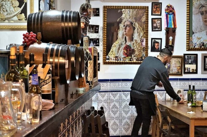 Granada: Traditional Tapas and Wine Tour - The Practical Side: What to Expect