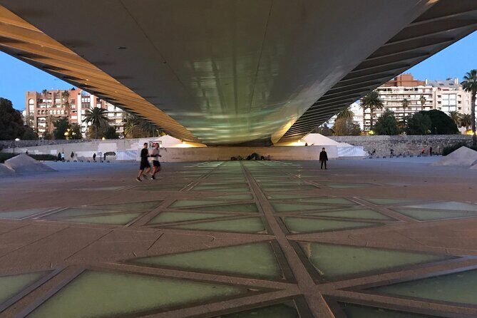 Grand City | Small Group Bike Tour through Top Highlights - Who Should Consider This Tour?