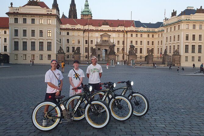 Grand City Tour of Prague on Retro Styled E-Bike - Key Points