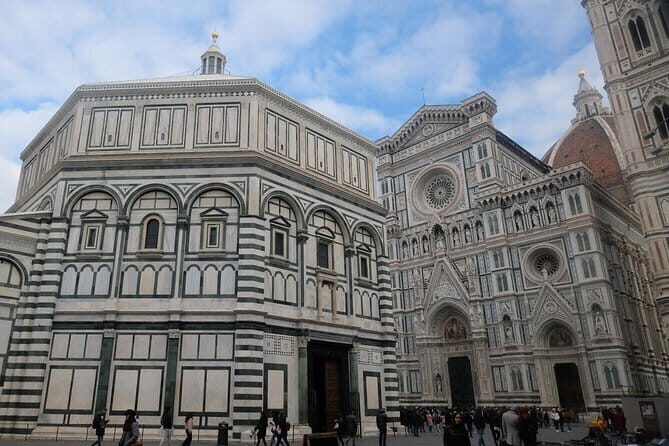Grand Florence: Private City Tour with Uffizi, David & Lunch - Who Is This Tour Best For?
