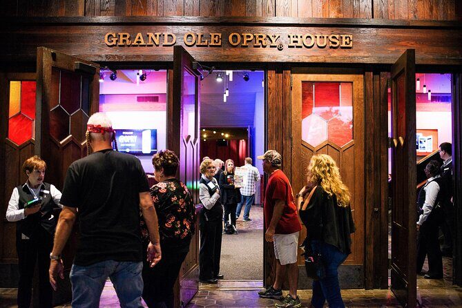 Grand Ole Opry VIP Experience: Admission with Lounge Access and Artist Visit - How Do Reviews Shape the Experience?