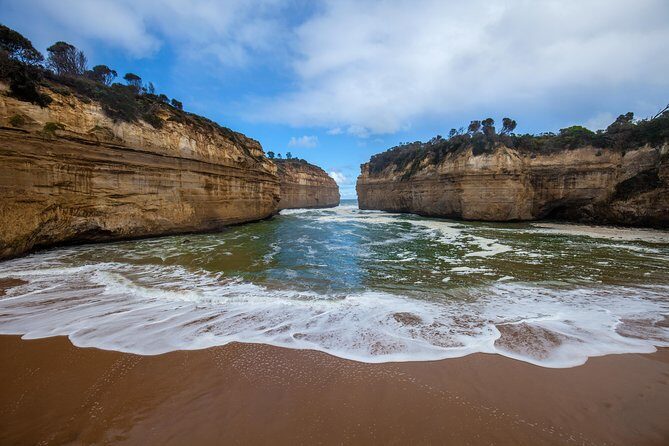 Great Ocean Road and Wildlife Tour for Backpackers aged 18-35 - An In-Depth Look at the Tour Experience