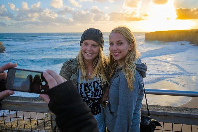 Great Ocean Road Tour with Instagram Sunset views of 12 Apostles - Key Points