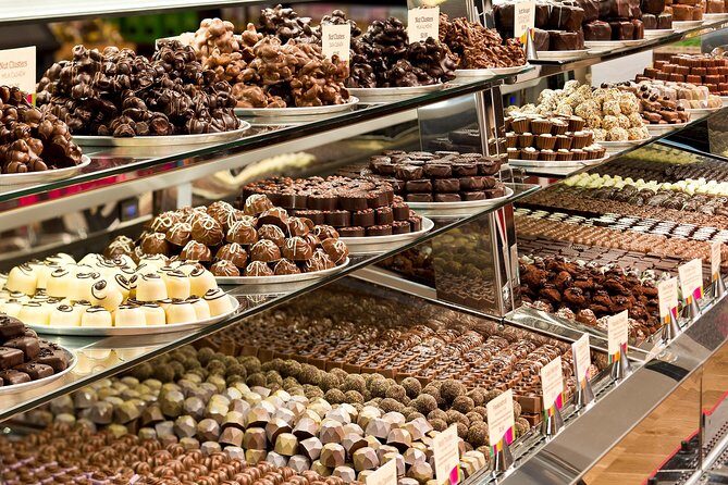 Great Ocean Road Tour with Instagram Sunset views of 12 Apostles - Who Is This Tour Best Suited For?