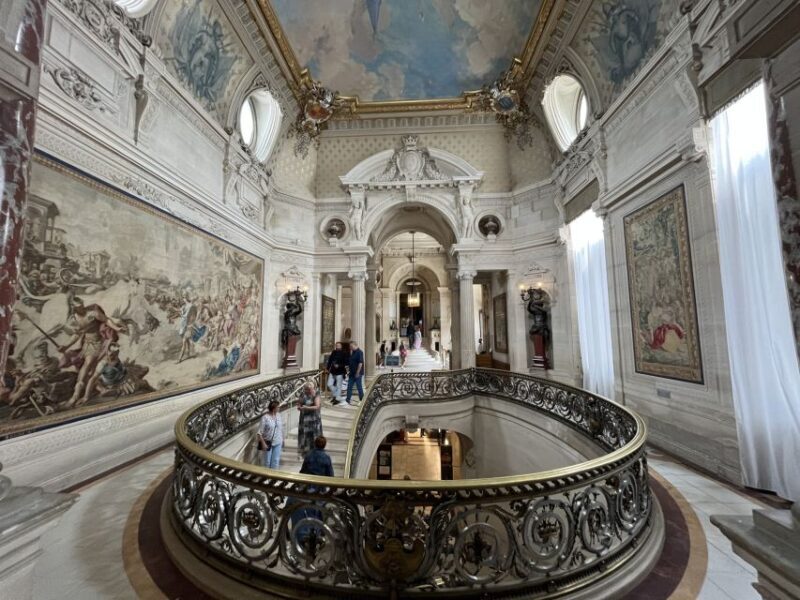 Great Stables of Prince de Conde & Palace Chantilly - Is the Price Justified?