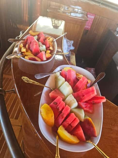 Greece: Private Gulet Cruise with Lunch and Drinks - What to Expect on Your Gulet Cruise