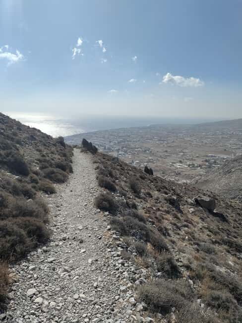 GreekAmerican guide Themistoklis to tour beautiful Santorini - Key Points