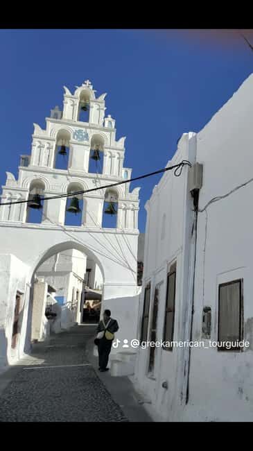 GreekAmerican guide Themistoklis to tour beautiful Santorini - The Itinerary Breakdown