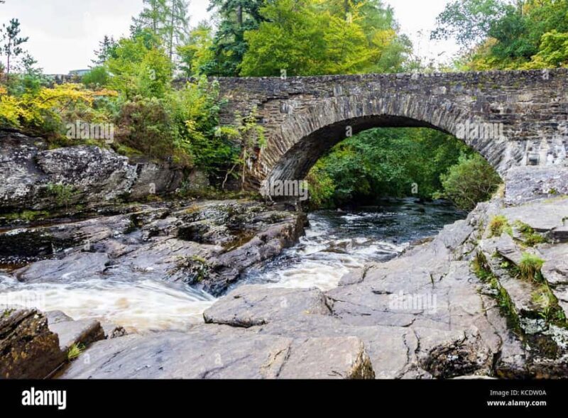 Greenock: Loch Lomond, Luss, and Stirling Castle Tour - Highland Cows and Unique Encounters