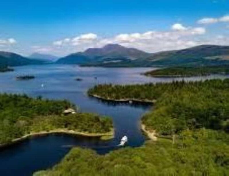 Greenock: Loch Lomond Scenic cruise & Inveraray Castle Tour - Discovering Inveraray