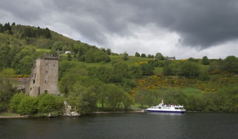 Greenock: Shore Excursion to Stirling Castle and Loch Lomond - What the Reviews Say