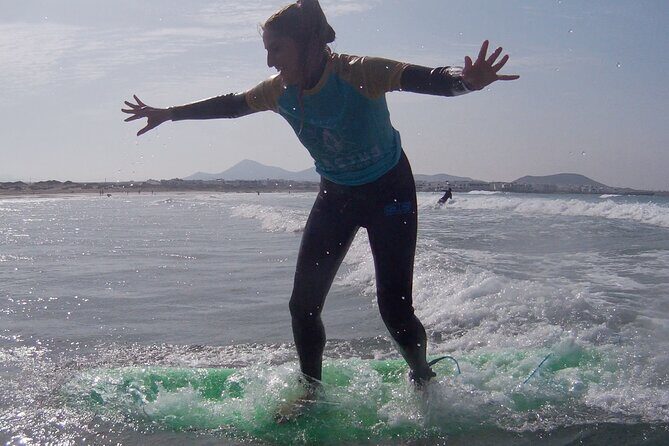 Group and private surf classes with a Certified Instructor in Lanzarote - Small Group Advantage