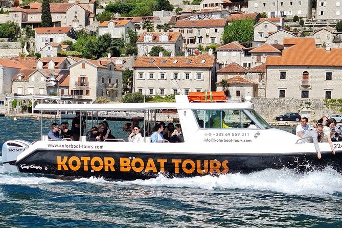 Group Blue Cave tour with a beach stop - 4h duration - What You’ll Experience on the Water