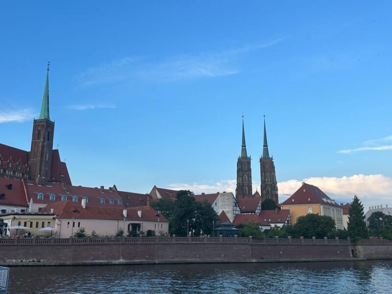 Group city tour (walking tour) through Wroclaw in German - Key Points