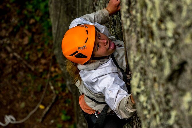 Group Rock Climbing in Interstate Park - What to Expect from the Climb
