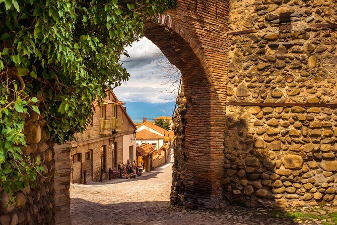 Group Tour from Tbilisi: Sighnaghi, Bodbe & 8 Wine Tastings - Authentic Guest Perspectives