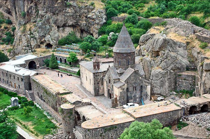 Group Tour: Garni Temple, Geghard, and Lavash Baking from Yerevan - An In-Depth Look at the Tour Itinerary
