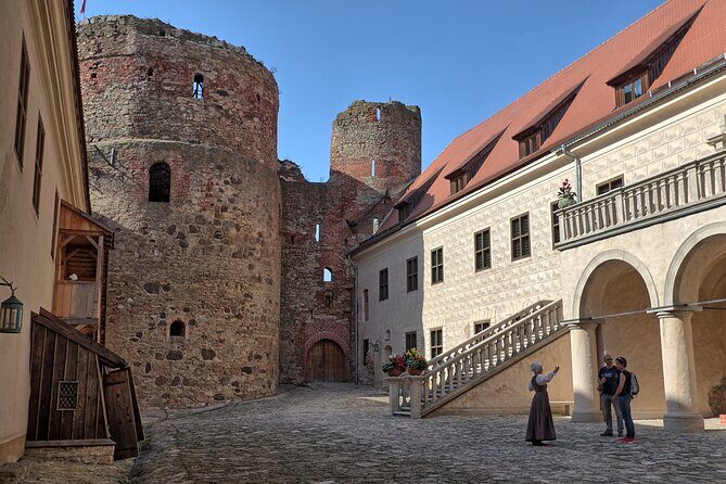 Group Tour: Hill of Crosses, Rundale Palace & Bauska Castle - In Closing