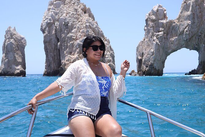 Group tour of the Cabo San Lucas Arch - What to Expect from the Itinerary