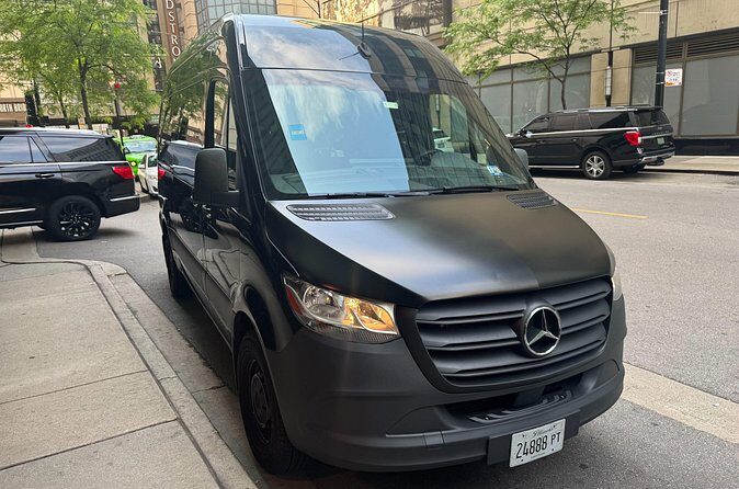 Group Van Transfers from Chicago O'Hare and Midway Airports - Who Should Consider This Service?