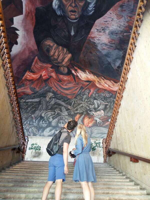 Guadalajara: Culture, Architecture, and Market Walking Tour - About the Guides