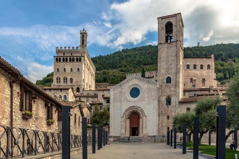 Gubbio: Panoramic Train Tour with Audio Guide - Key Points