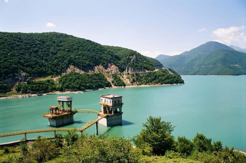 Gudauri: Zhinvali, Ananuri, and Gudauri Half-Day Tour - Ananuri Fortress: Stepping Back in Time