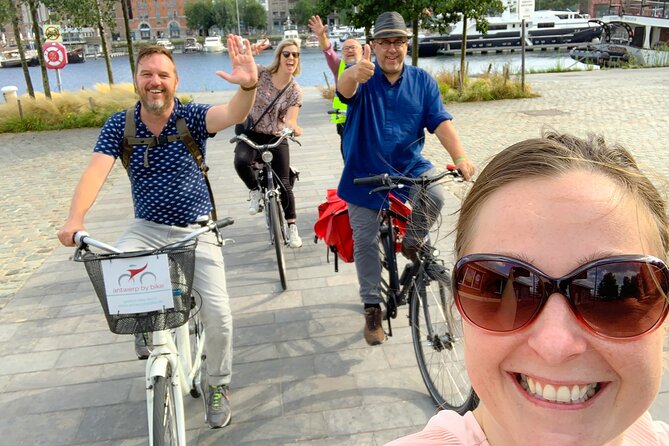 Guided Bike Tour: 2 Hours Highlights of Antwerp - Riding Between Sights: How the Route Feels on the Ground