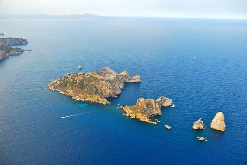 Guided Boat Tour to Medes Islands & Roca Foradada with Swim - FAQ