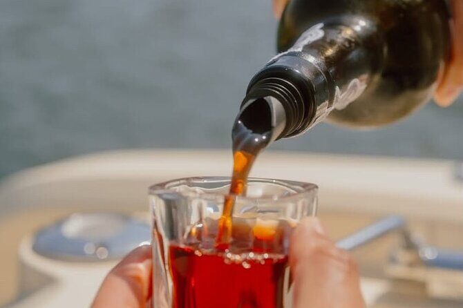 Guided boat tour with wine and sunset option. - Why This Tour Works