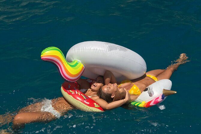 Guided day by boat to the Secrets of the Island of Capri - FAQs