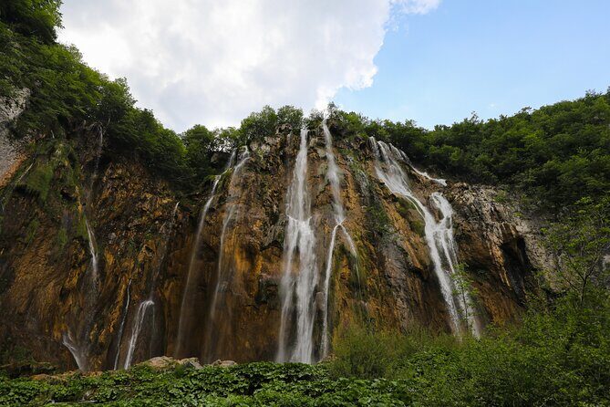 Guided Day Tour from Zadar to Plitvice Lakes - What the Tour Looks Like in Practice