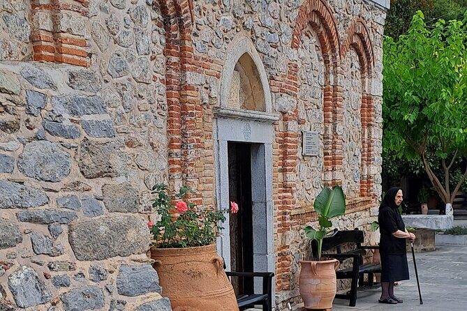 Guided Day Tour in Lasithi Plateau, Greek theme park and Villages - FAQ